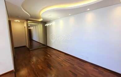 Imagem: O apartamento possui 3 Dormitórios, 2 Banheiros, 2 Vagas na