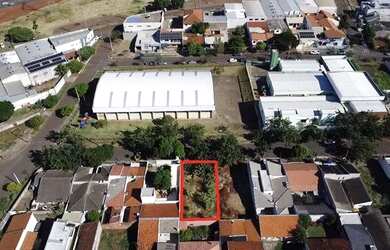 Imagem: O terreno possui 300m² de Área e está localizado em Jardim