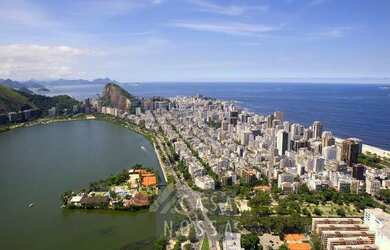 Imagem: O apartamento possui 4 Dormitórios, 5 Banheiros, 4 Vagas na