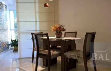 Imagem: O apartamento possui 3 Dormitórios, 2 Banheiros, 2 Vagas na