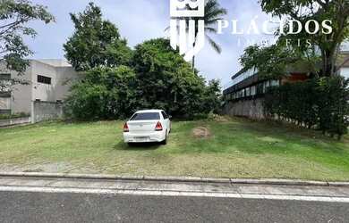 Imagem: O terreno à venda possui e está localizado em Alphaville