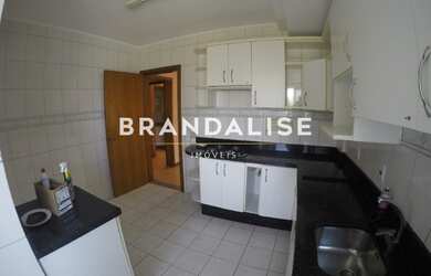 Imagem: O apartamento possui 3 Dormitórios, 2 Banheiros, 1 Vaga na