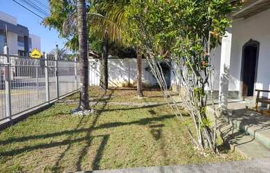 Imagem: A casa possui 4 Dormitórios, 5 Banheiros, 5 Vagas na garagem