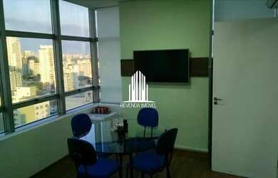 Imagem: O depósito possui 1 Vaga na garagem, 37m² de Área e está