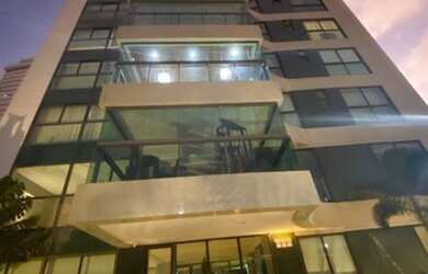 Imagem: O apartamento possui 4 Dormitórios, 5 Banheiros, 3 Vagas na