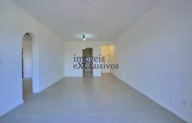 Imagem: O apartamento possui 3 Dormitórios, 1 Banheiro, 1 Vaga na garagem