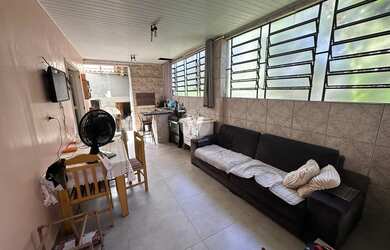 Imagem 12: Casa com pátio amplo, localizada no bairro Itararé