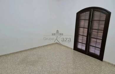 Imagem 3: Casa Sobrado - Residencial - Comercial - Bosque dos Eucaliptos - 3 Dormitórios...