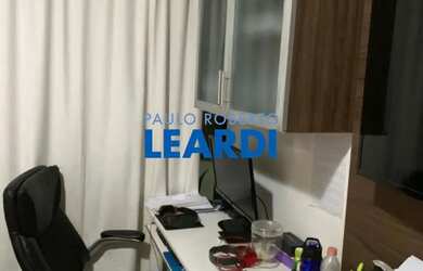 Imagem: O studio possui 1 Dormitório, 1 Banheiro, 1 Vaga na garagem