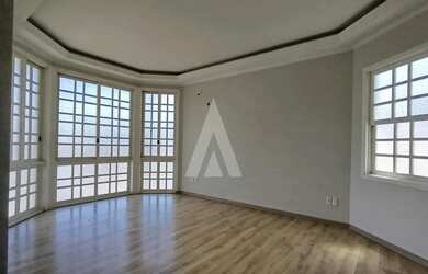 Imagem 13: Apartamento localizado no bairro Iririú, composto por 2 quartos, cozinha...