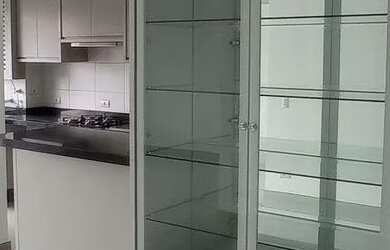 Imagem: O apartamento possui 3 Dormitórios, 1 Banheiro, 2 Vagas na