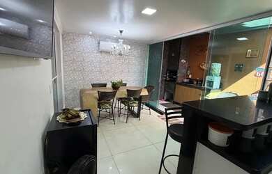 Imagem: A casa em condomínio possui 3 Dormitórios, 2 Banheiros, 2