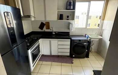 Imagem: O apartamento possui 2 Dormitórios, 1 Banheiro, 1 Vaga na garagem