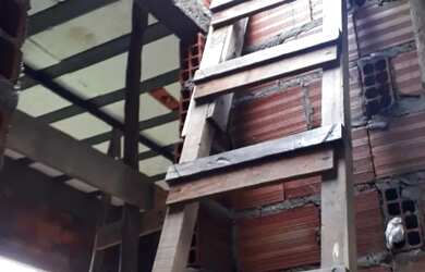 Imagem 2: Construção e terreno