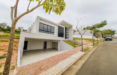 Imagem: A casa em condomínio possui 3 Dormitórios, 2 Banheiros, 2