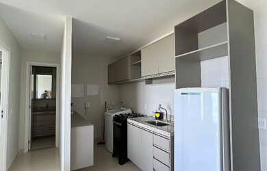 Imagem: O apartamento possui 1 Dormitório, 1 Banheiro, 1 Vaga na garagem