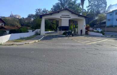 Imagem: O apartamento possui 5 Dormitórios, 3 Banheiros, 1 Vaga na