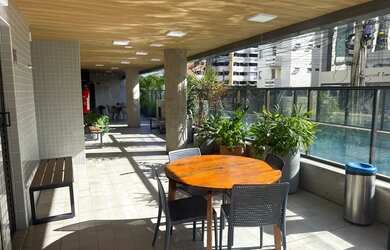 Imagem: O apartamento possui 1 Dormitório, 1 Banheiro, 1 Vaga na garagem