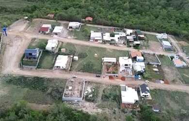 Imagem: O terreno possui 400m² de Área e está localizado em Setor