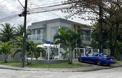 Imagem: A casa possui 3 Dormitórios, 3 Banheiros, 120m² de Área