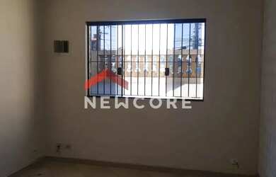 Imagem: A casa possui 3 Dormitórios, 4 Banheiros, 2 Vagas na garagem