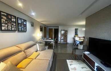 Imagem: O apartamento possui 4 Dormitórios, 5 Banheiros, 2 Vagas na