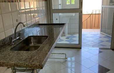 Imagem 5: Casa em condomínio fechado Granja Viana com localização privilegiada