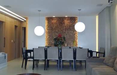 Imagem: O apartamento possui 4 Dormitórios, 5 Banheiros, 3 Vagas na