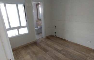 Imagem: O apartamento possui 1 Dormitório, 1 Banheiro, 1 Vaga na garagem