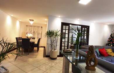 Imagem: A casa em condomínio possui 3 Dormitórios, 2 Banheiros, 2