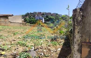 Imagem: O terreno possui 384m² de Área e está localizado em Iguaçu