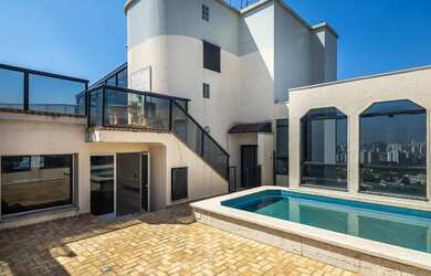 Imagem: O apartamento na cobertura possui 4 Dormitórios, 4 Banheiros