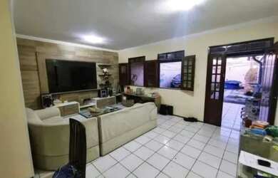 Imagem: A casa possui 1 Dormitório, 1 Banheiro, 70m² de Área e está