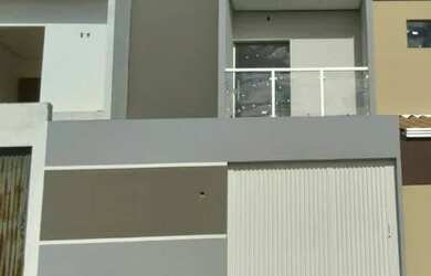 Imagem: A casa possui 2 Dormitórios, 2 Banheiros, 1 Vaga na garagem