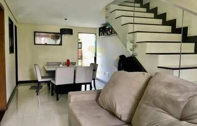 Imagem: A casa possui 3 Dormitórios, 2 Banheiros, 4 Vagas na garagem