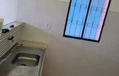 Imagem 1: Alguém mauazinho 600,00. 1 Banheiroe1 Dormitório