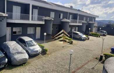 Imagem: A casa em condomínio possui 3 Dormitórios, 2 Banheiros, 2