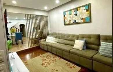 Imagem: A casa possui 3 Dormitórios, 3 Banheiros, 2 Vagas na garagem