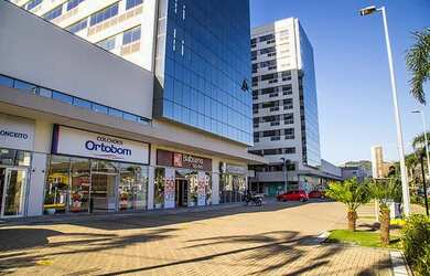 Imagem: O depósito possui 5 Vagas na garagem, 184m² de Área e está