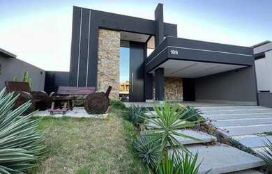 Imagem: A casa em condomínio possui 4 Dormitórios, 5 Banheiros, 4