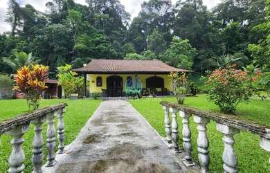 Imagem: A fazenda possui 220m² de Área e está localizado em Parque