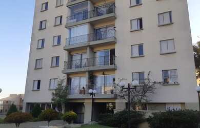 Imagem: O apartamento possui 3 Dormitórios, 2 Banheiros, 1 Vaga na