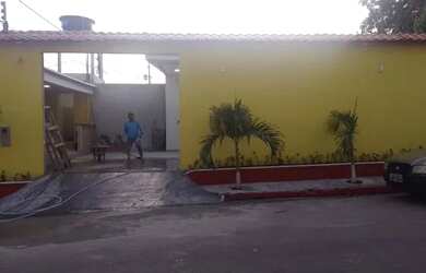 Imagem: A casa possui 2 Dormitórios, 1 Banheiro, 1 Vaga na garagem