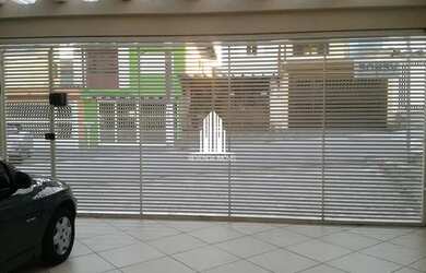 Imagem: A casa possui 3 Dormitórios, 2 Banheiros, 3 Vagas na garagem