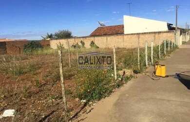 Imagem: O terreno possui 250m² de Área e está localizado em Centro