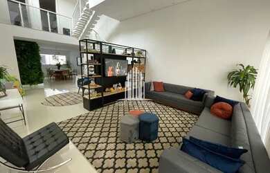 Imagem: A casa possui 3 Dormitórios, 5 Banheiros, 5 Vagas na garagem