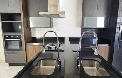 Imagem: A casa em condomínio possui 3 Dormitórios, 3 Banheiros, 4