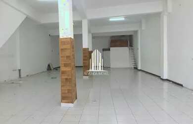 Imagem: O depósito possui 5 Vagas na garagem e 600m² de Área e está