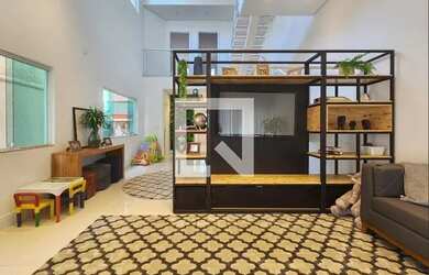 Imagem: A casa para alugar possui 3 Dormitórios, 5 Banheiros, 5 Vagas