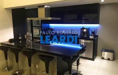 Imagem: O apartamento possui 2 Dormitórios, 5 Banheiros, 3 Vagas na